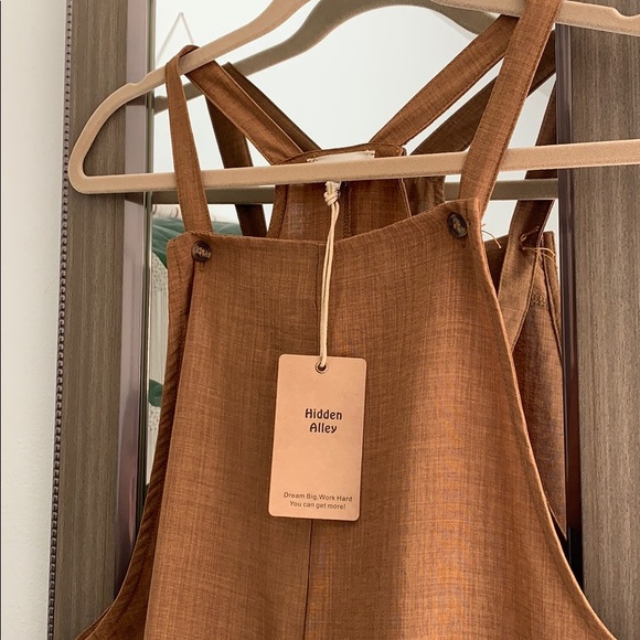 Hidden Alley Wide Leg Jumpsuit - Picture 3 of 4